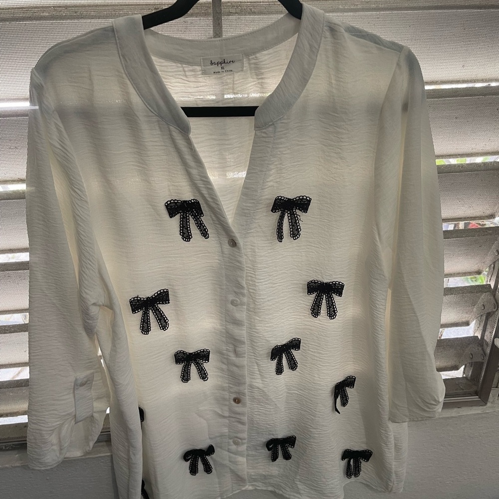 Sapphire Bow-Accent White Blouse by